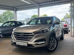 Weiß Gebraucht 2017 Hyundai Tucson Classic SUV | 15.890 € (Fairer Preis)