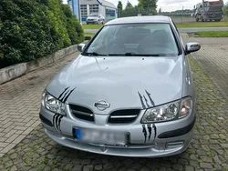 Grau Gebraucht 2000 Nissan Almera Kombi | 1.900 € (Fairer Preis)