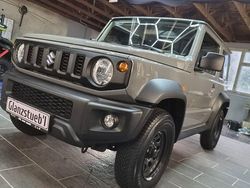 Grau Gebraucht 2023 Suzuki Jimny SUV | 32.000 € (Fairer Preis)
