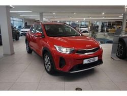 Beg) signalrot met. (rot Gebraucht 2024 Kia Stonic Vision SUV | 19.990 € (Etwas zu teuer)