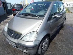 Braun Gebraucht 2002 Mercedes A160 Kleinwagen | 2.100 €