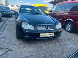 Schwarz Gebraucht 2006 Mercedes C200 | 3.450 € (Etwas zu teuer)