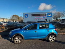 Blau Gebraucht 2014 Dacia Sandero Prestige SUV | 3.700 € (Guter Preis)