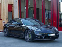 Schwarz Gebraucht 2017 Porsche Panamera 4 Limousine | 69.990 € (Teuer)