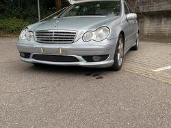 Silber Gebraucht 2006 Mercedes 220 Sport Edition Limousine | 5.499 €