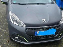 Andere farben Gebraucht 2015 Peugeot 2008 SUV | 4.000 €