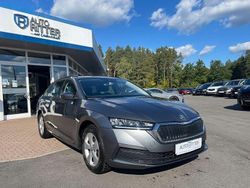 Graphitegrau metallic (metallic) Gebraucht 2023 Skoda Octavia Kombi | 23.890 € (Guter Preis)