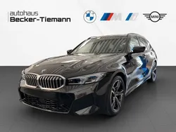 Saphirschwarz metallic Gebraucht 2024 BMW 320 M Sport Kombi | 46.507 € (Teuer)