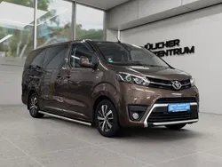 Braun Gebraucht 2017 Toyota Proace Verso Executive Kombi | 24.390 € (Fairer Preis)
