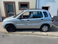 Grau Gebraucht 2001 Suzuki Ignis Kleinwagen | 2.500 € (Fairer Preis)