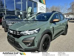 Staubgrau Gebraucht 2025 Dacia Sandero Extreme Kleinwagen | 22.280 € (Etwas zu teuer)