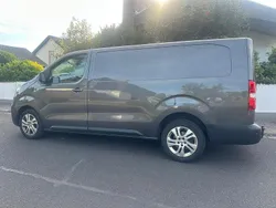 Braun Gebraucht 2022 Opel Vivaro Van | 14.900 €