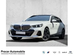 Weiß Gebraucht 2024 BMW 520 M Sport Kombi | 53.440 € (Guter Preis)