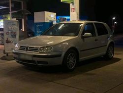Silber Gebraucht 2000 VW Golf IV Kleinwagen | 1.450 € (Guter Preis)