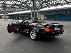 Schwarz Gebraucht 1992 Mercedes SL300 Cabrio | 19.800 €