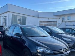 Deep black pearlescent (metallic) Gebraucht 2010 VW Golf VI Highline Kombi | 4.000 € (Superpreis)
