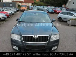 Grau Gebraucht 2009 Skoda Octavia Elegance Kombi | 3.599 € (Superpreis)