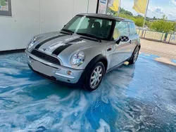 Grau Gebraucht 2002 Mini Cooper Kleinwagen | 900 € (Fairer Preis)