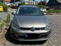 Grau Gebraucht 2015 VW Golf VII Trendline Limousine | 9.600 € (Fairer Preis)