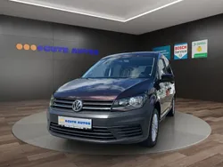 Blackberry metallic Gebraucht 2015 VW Caddy Van / Kleinbus | 11.990 € (Fairer Preis)