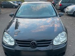 Schwarz Gebraucht 2005 VW Golf Limousine | 1.950 € (Guter Preis)
