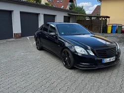 Schwarz Gebraucht 2010 Mercedes E350 Avantgarde Limousine | 10.500 € (Guter Preis)