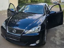 Lexus IS220