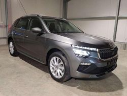 Graphitgrau metallic Neu 2025 Skoda Kamiq Premium Edition SUV | 30.190 € (Fairer Preis)