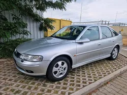 Silber Gebraucht 2001 Opel Vectra Limousine | 2.890 € (Etwas zu teuer)