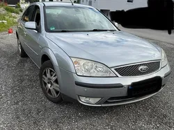 Silber Gebraucht 2004 Ford Mondeo Limousine | 500 € (Guter Preis)