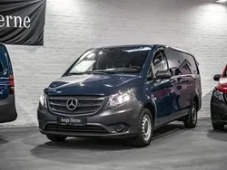 Stahlblau Gebraucht 2023 Mercedes Vito Van / Kleinbus | 33.915 € (Fairer Preis)