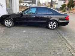 Schwarz Gebraucht 2007 Mercedes E220 Limousine | 4.900 € (Fairer Preis)