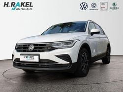 Weiß Gebraucht 2022 VW Tiguan Life SUV | 25.950 € (Fairer Preis)