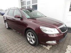 Rot Gebraucht 2011 Skoda Octavia Elegance Kombi | 8.990 € (Fairer Preis)