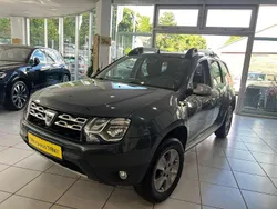 Grau Gebraucht 2016 Dacia Duster Lauréate SUV | 7.890 € (Guter Preis)