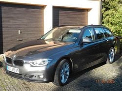 Grau Gebraucht 2016 BMW 340 Advantage Kombi | 22.950 €