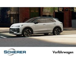 Pure white uni / schwarz uni Gebraucht 2025 VW T-Roc R-line SUV | 42.240 € (Etwas zu teuer)