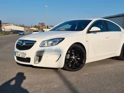 Weiß Gebraucht 2009 Opel Insignia OPC Limousine | 12.499 €