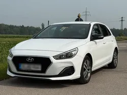 Weiß Gebraucht 2018 Hyundai i30 Kleinwagen | 11.900 € (Fairer Preis)