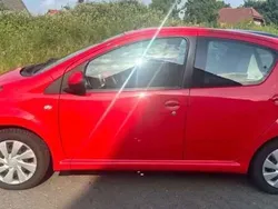 Rot Gebraucht 2012 Toyota Aygo Kleinwagen | 3.499 € (Fairer Preis)