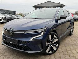 Blau Gebraucht 2023 Renault Megane E-Tech Iconic SUV | 23.681 €