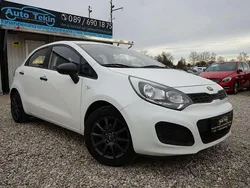 Weiß Gebraucht 2014 Kia Rio Limousine | 7.950 € (Teuer)