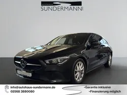 Schwarz Gebraucht 2023 Mercedes CLA180 Shooting Brake Progressive Kombi | 23.995 € (Guter Preis)