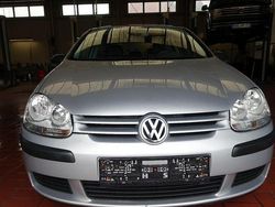 Silber Gebraucht 2007 VW Golf V Trendline Limousine | 3.990 € (Fairer Preis)