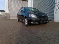 Schwarz Gebraucht 2001 Toyota Yaris Kleinwagen | 2.500 € (Fairer Preis)