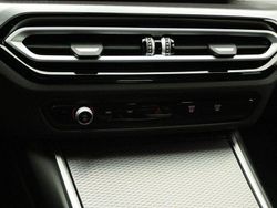 Grau Gebraucht 2024 BMW 330e M Sport Limousine | 42.262 € (Fairer Preis)