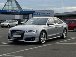 Silber Gebraucht 2015 Audi A8 S-Line Limousine | 35.990 €