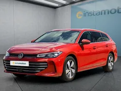 Rot Gebraucht 2024 VW Passat Kombi | 30.749 € (Fairer Preis)