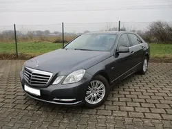 Grau Gebraucht 2010 Mercedes E220 Elegance Limousine | 9.990 € (Fairer Preis)