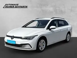 Weiss Gebraucht 2023 VW Golf VIII Life Kombi | 25.490 € (Fairer Preis)